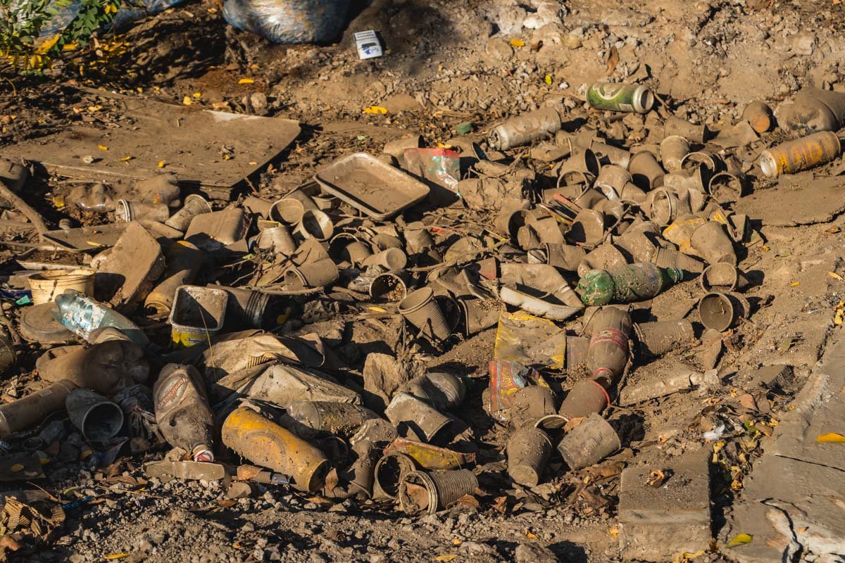 Все, что осталось от киоска возле дома № 25 Все, что осталось от киоска возле дома № 25