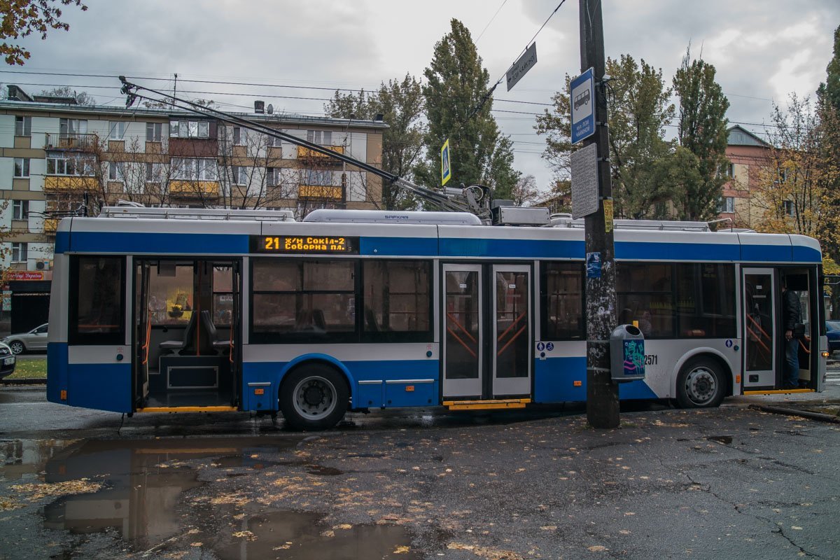 В момент инцидента внутри троллейбуса были пассажиры