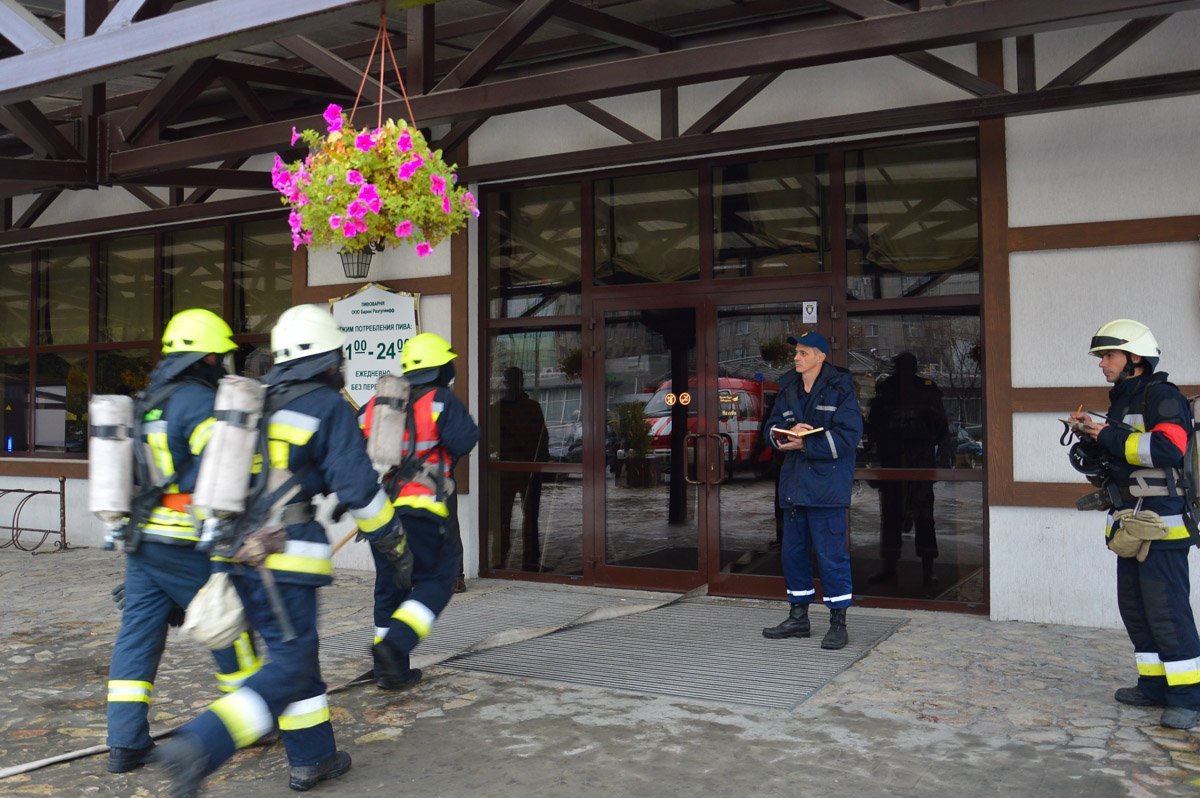 На борьбу с огнем направили спасателей 8 пожарно-спасательного отряда Главного управления ГСЧС  На борьбу с огнем направили спасателей 8 пожарно-спасательного отряда Главного управления ГСЧС