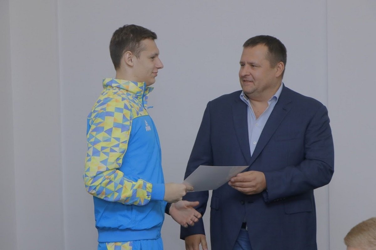 В Днепре Филатов наградил чемпионов и призеров III Летних юношеских Олимпийских игр 1