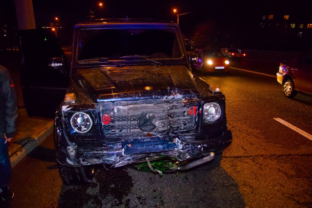 Сразу после столкновения Mercedes скрылся с места