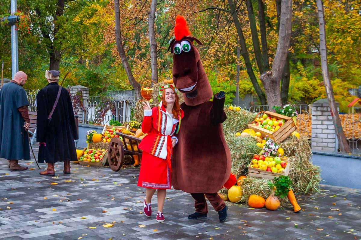 На открытии был конь