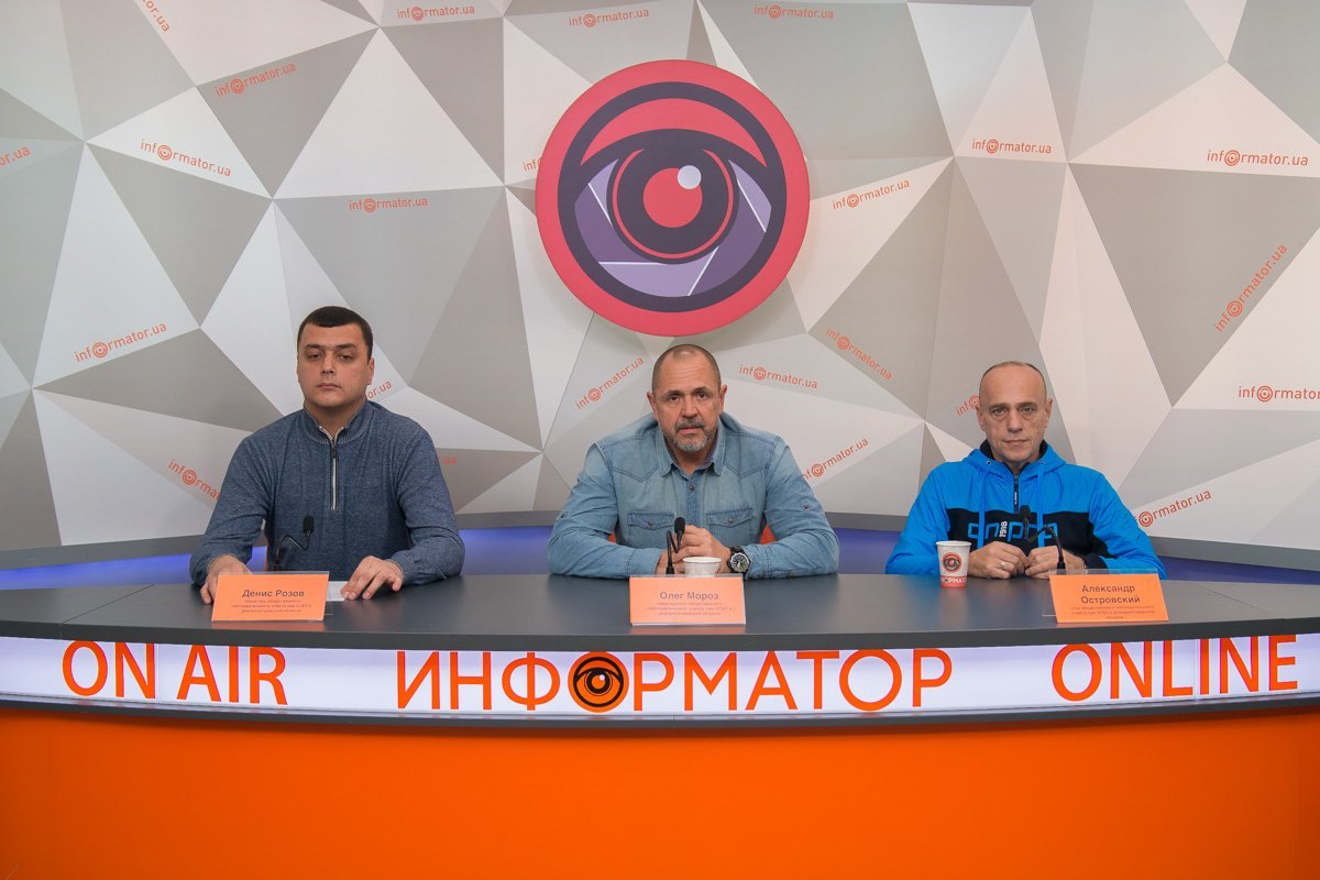 В Днепре рассказали о необходимости Томоса и призвали жителей не вестись на провокации В Днепре рассказали о необходимости Томоса и призвали жителей не вестись на провокации