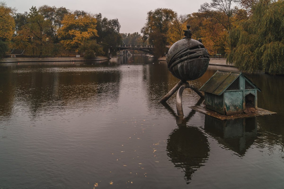 Я желаю тебе добра. В тверди сердца вулканы спящие. На планете полно людей, Но не все из них Настоящие.