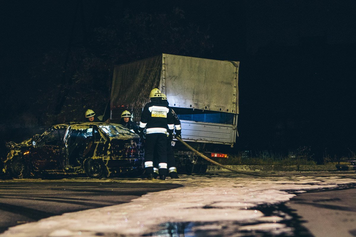 На место сразу же вызвали спасателей На место сразу же вызвали спасателей