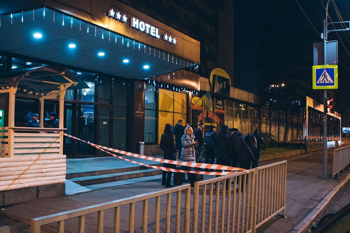 Постояльцев всех заведений эвакуировали Постояльцев всех заведений эвакуировали