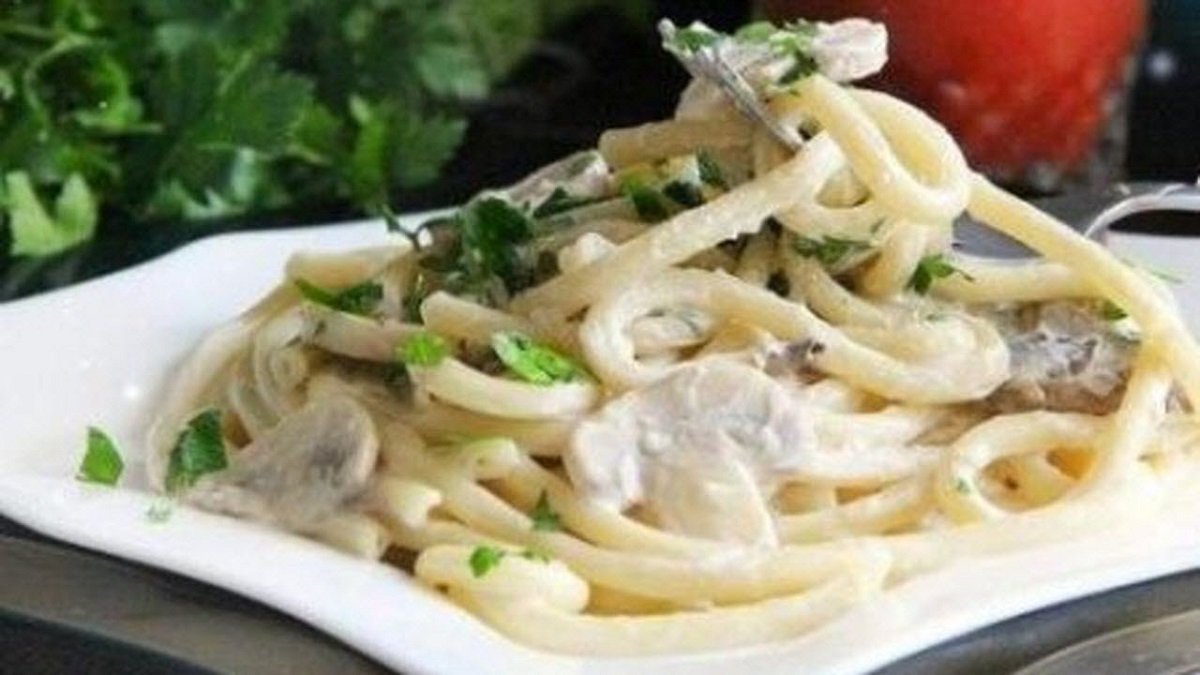 Полезные и вкусные рецепты: как приготовить пасту с белыми грибами в сливочном соусе 1