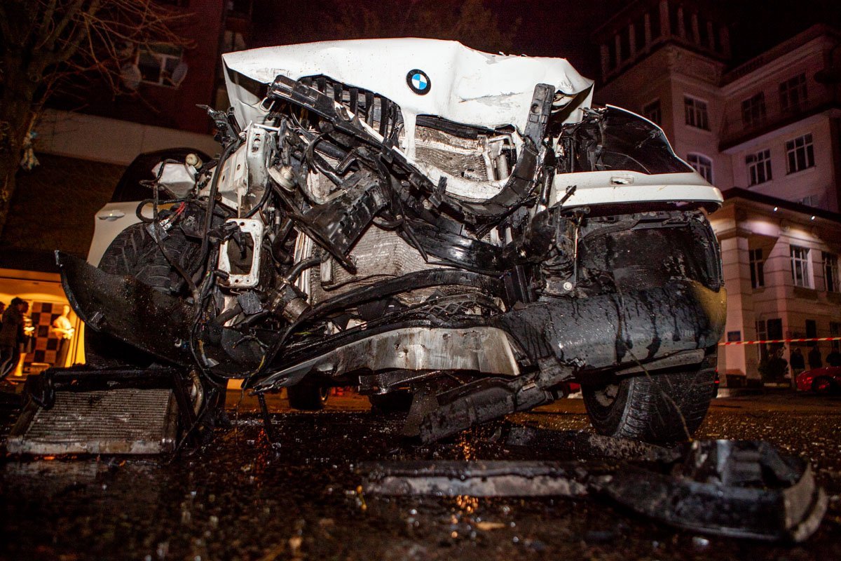 Авария произошла приблизительно в 23:30 Авария произошла приблизительно в 23:30