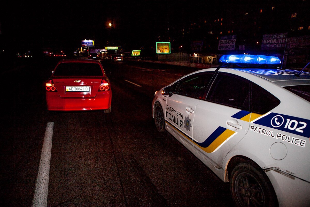 На Донецком шоссе возле рынка "Видный" Chevrolet сбил женщину