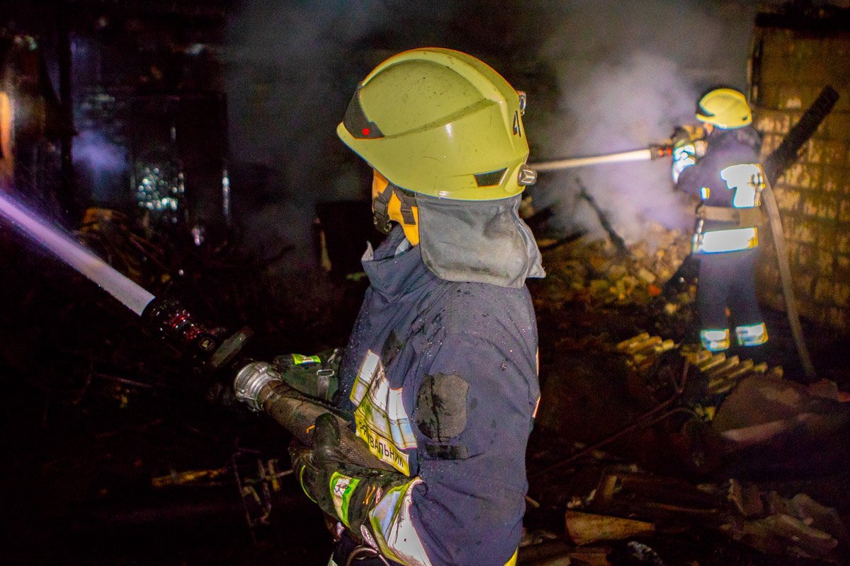 Пожар начался приблизительно в 2:20 Пожар начался приблизительно в 2:20