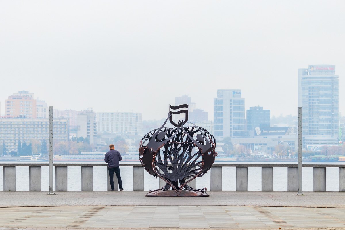 Кованное сердце Днепра уже стучит Кованное сердце Днепра уже стучит