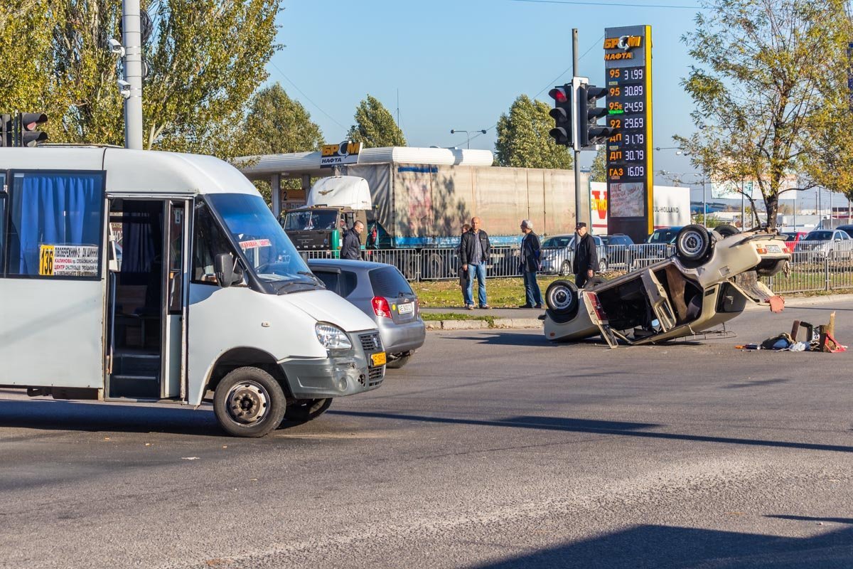 На месте происшествия работает патрульная полиция На месте происшествия работает патрульная полиция