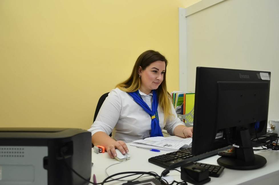 В миграционной службе Соборного района Днепра можно получить биометрический паспорт в удобное время и без очередей 8