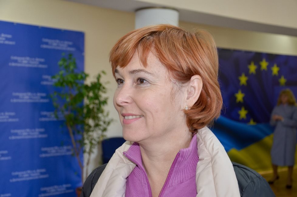 В миграционной службе Соборного района Днепра можно получить биометрический паспорт в удобное время и без очередей 11