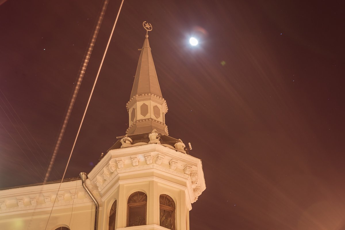 Чувствуете на себе взгляд?