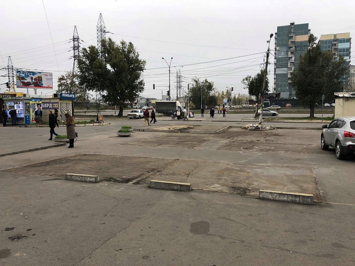 От ларьков осталась только кучка мусора