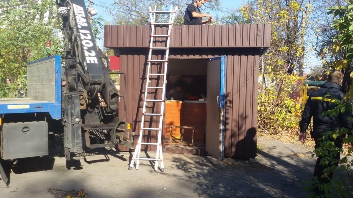 Демонтаж вновь "восставшей" наливайки