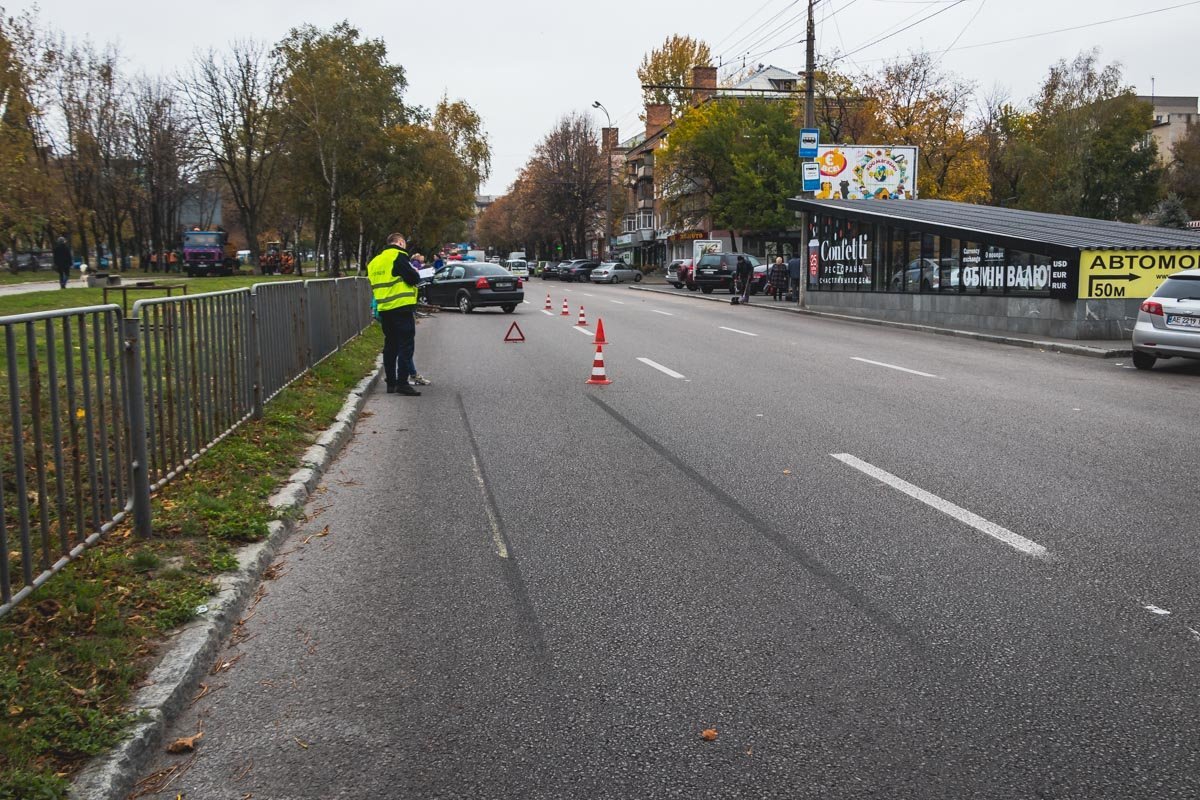 Предварительно, водителя Chevrolet подрезала Kia Предварительно, водителя Chevrolet подрезала Kia