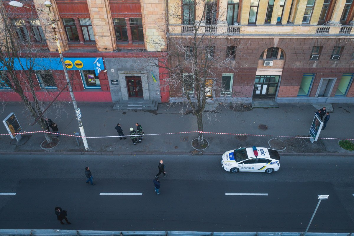 Место происшествия оцепили Место происшествия оцепили