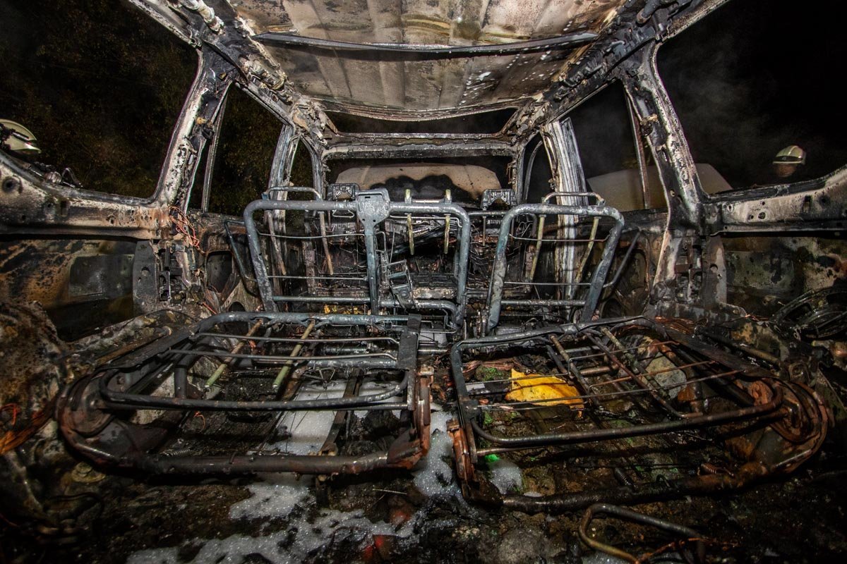 Машины полностью выгорели