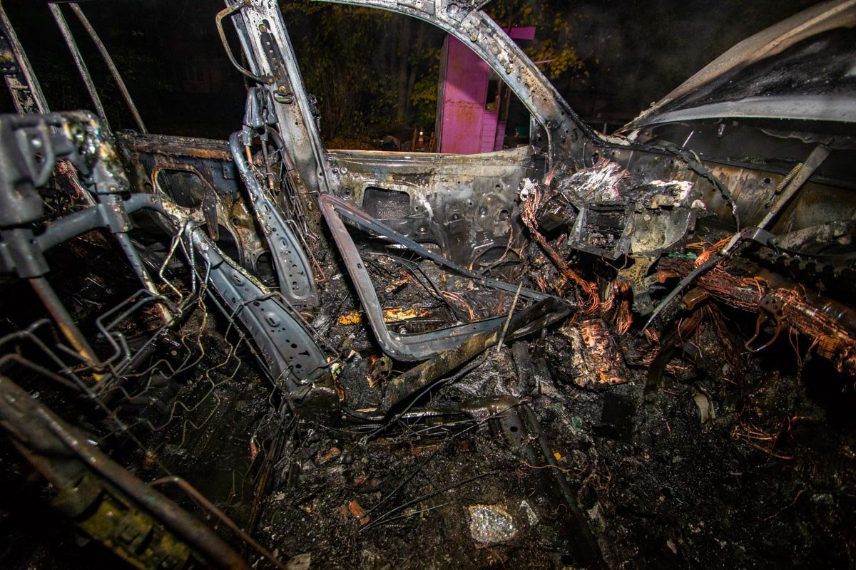 Локализовать пожар удалось около 5:36