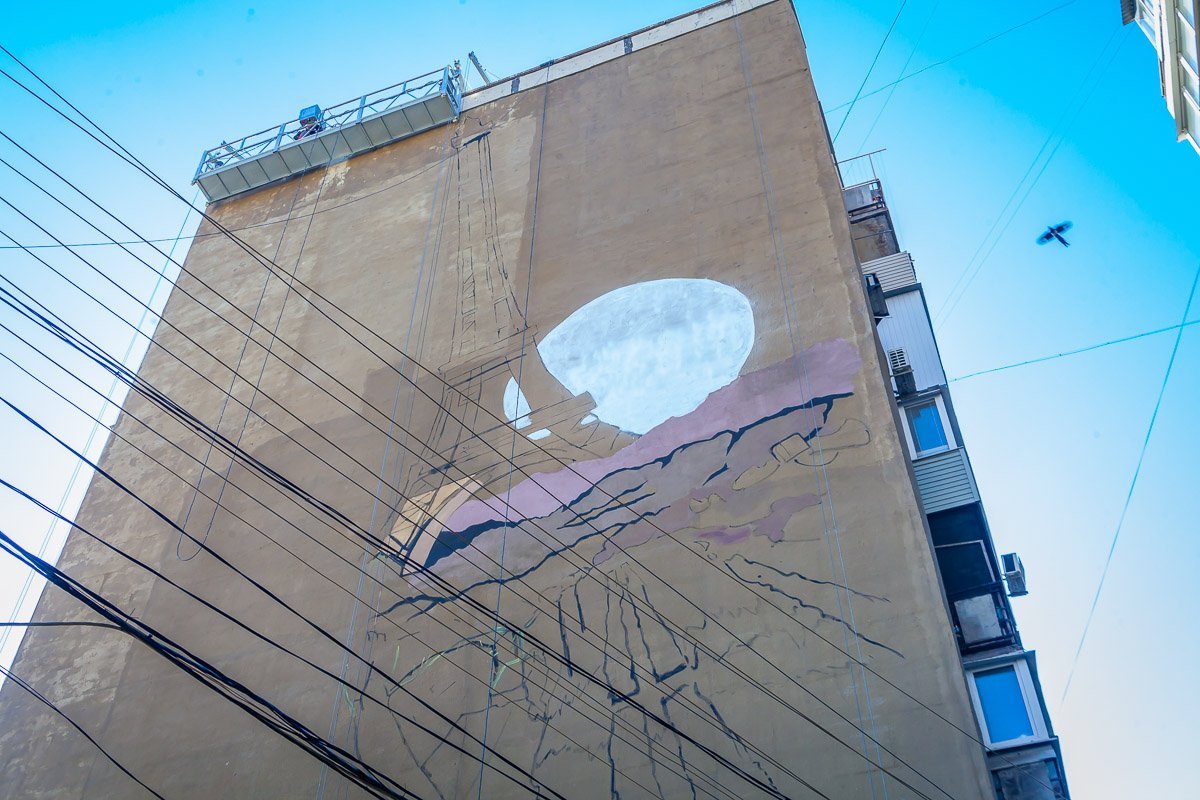 Новый мурал на Победе