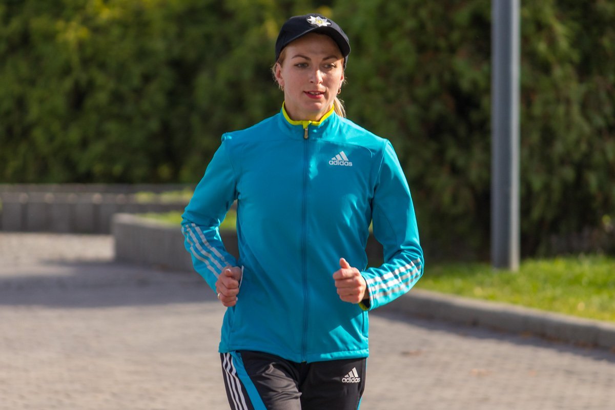 А дома убрать надо. Еды приготовить