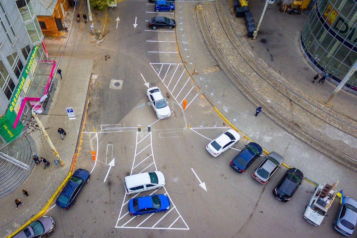 В центре Днепра начала работать платная парковка В центре Днепра начала работать платная парковка