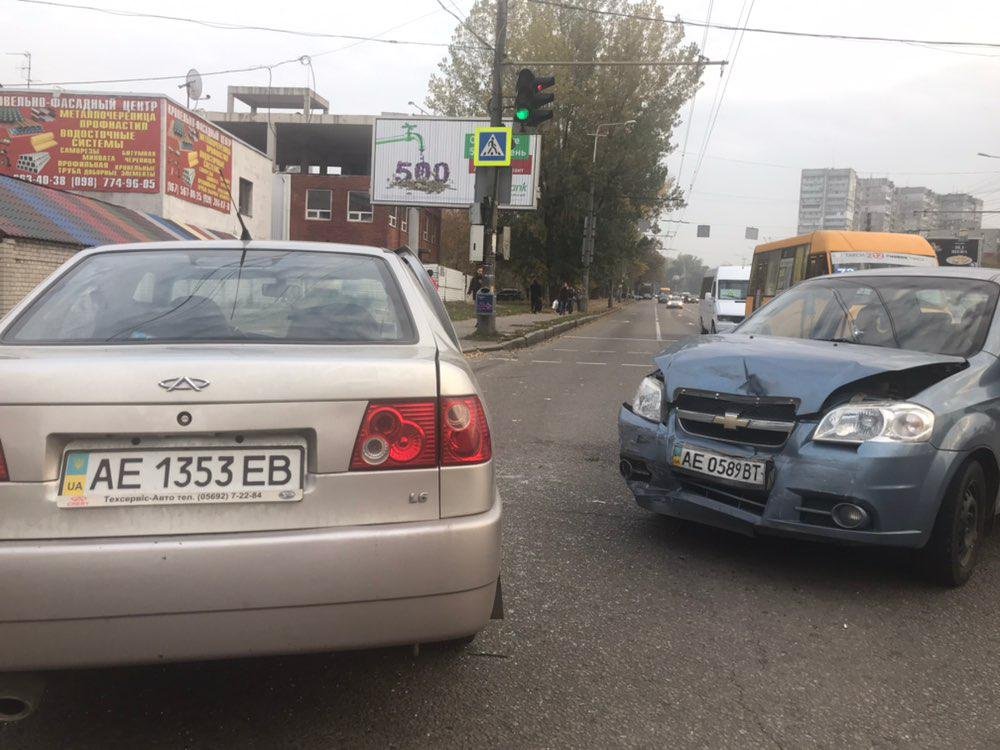 Столкнулись Chery и Chevrolet Столкнулись Chery и Chevrolet