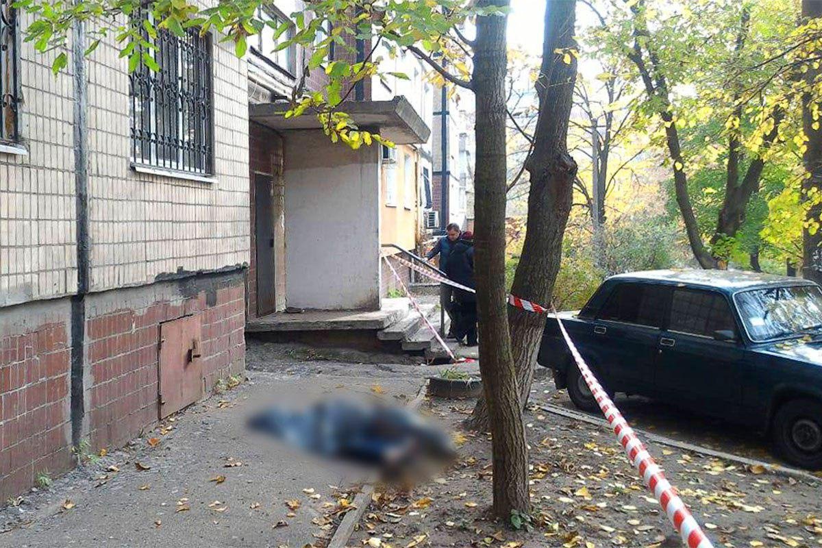 39-летний мужчина выпал из окна 5 этажа