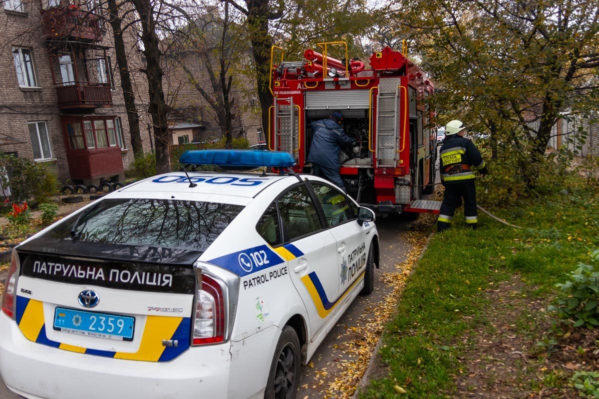 Ликвидацией пожара занимались спасатели 4 пожарно-спасательной части