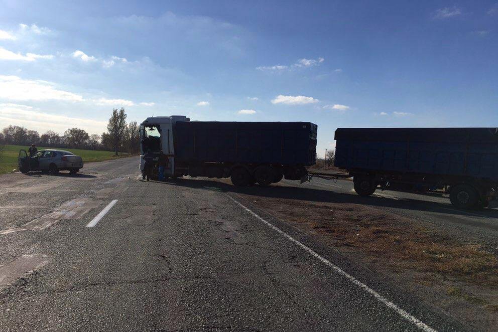 Пострадал водитель легковушки, но от госпитализации отказался Пострадал водитель легковушки, но от госпитализации отказался