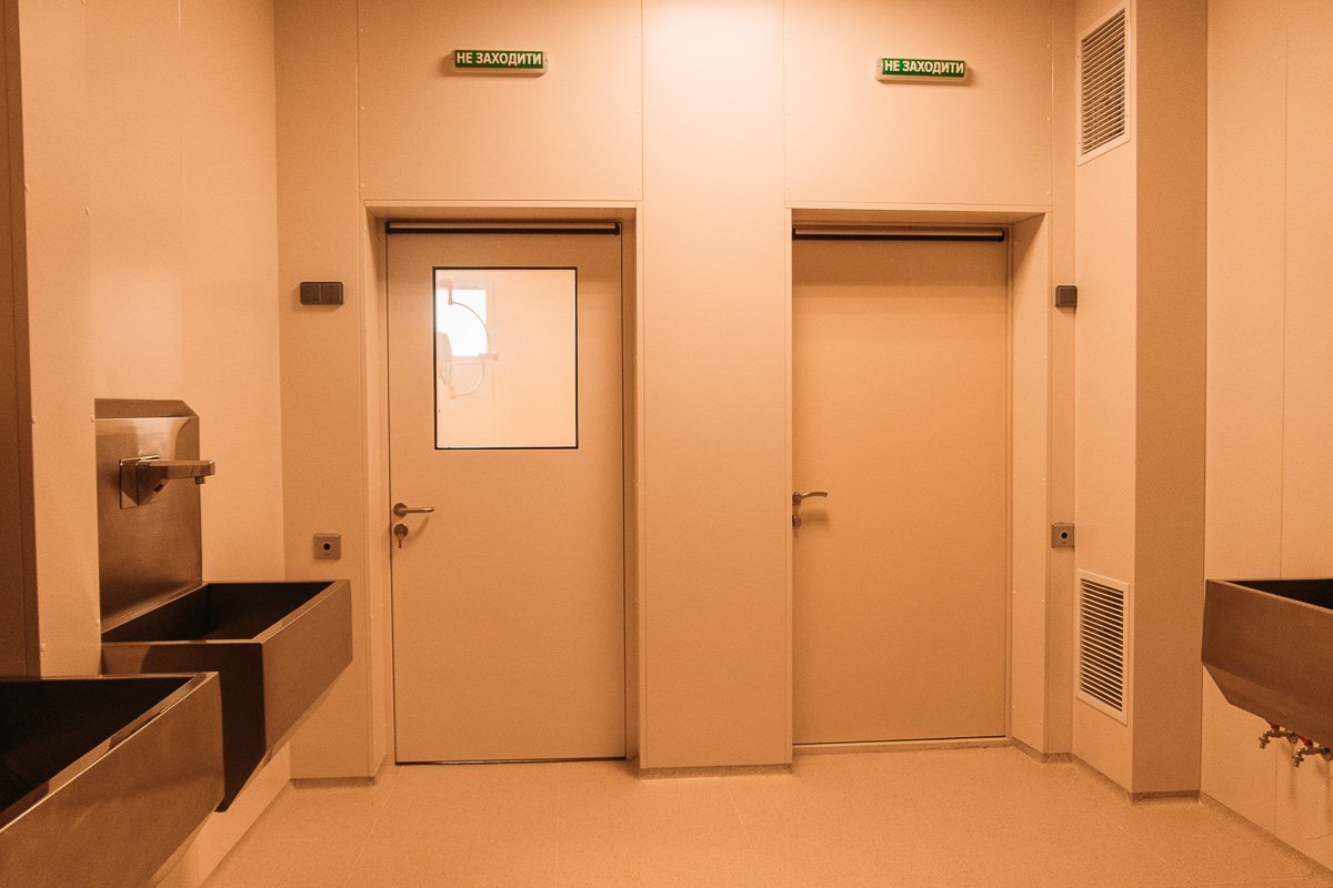 Операционная в больнице "Матери и ребенка" им. Руднева Операционная в больнице "Матери и ребенка" им. Руднева