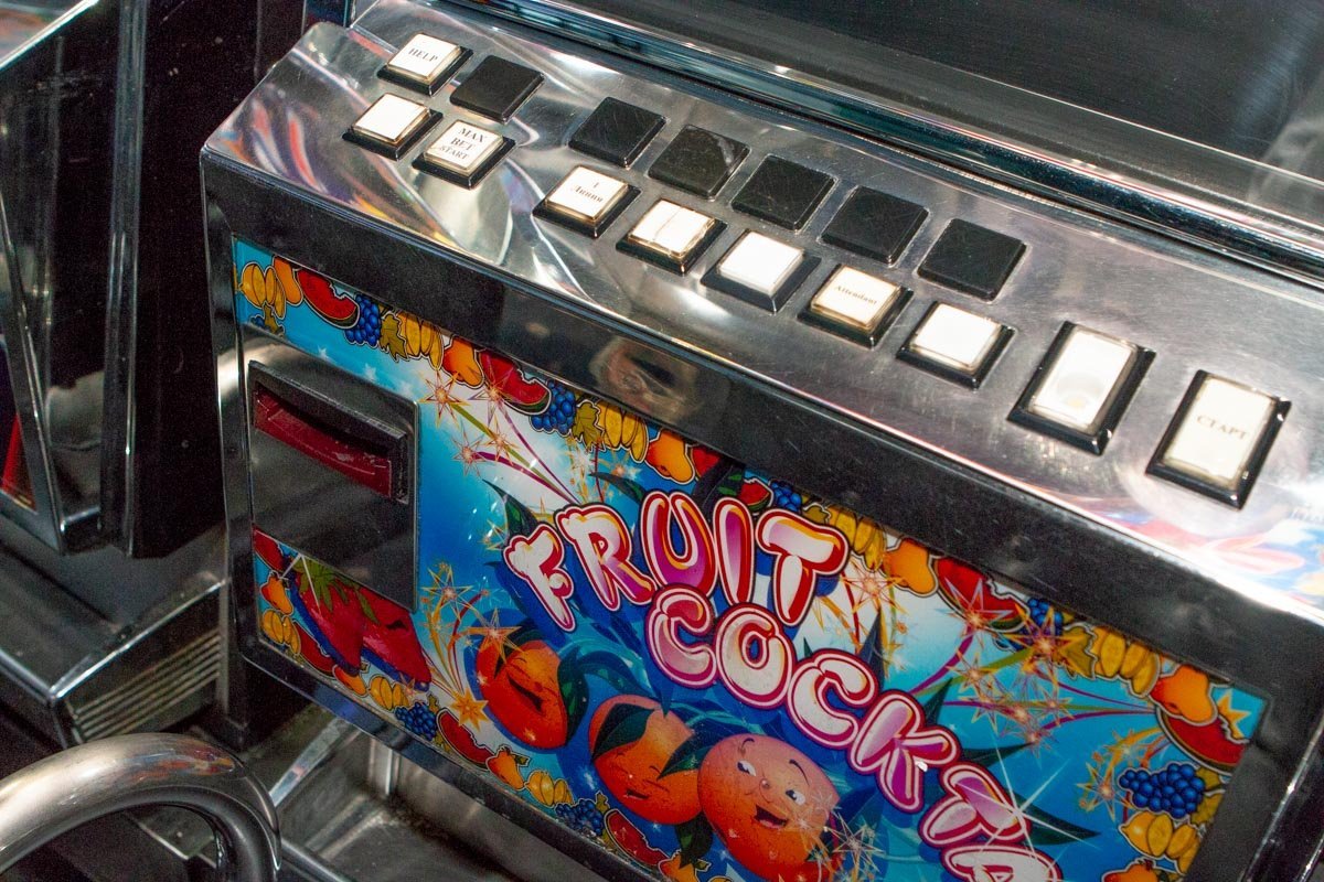 У одного из мужчин обнаружили крупную сумму денег У одного из мужчин обнаружили крупную сумму денег