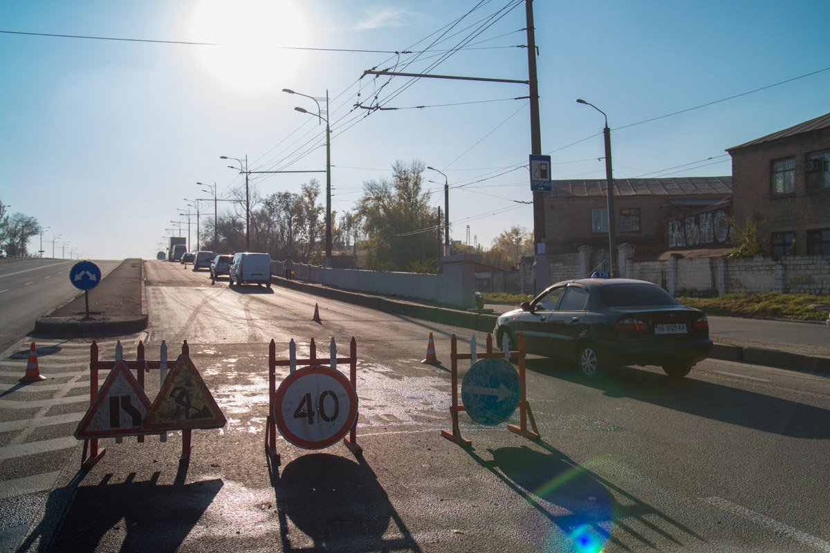 В местах, где идет ремонт, дорога перекрыта