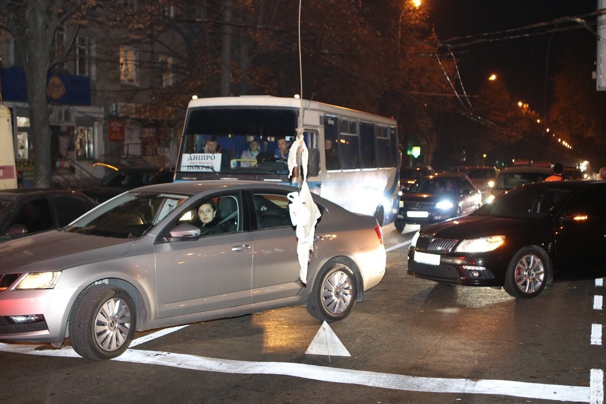 В данный момент движение электротранспорта временно остановлено В данный момент движение электротранспорта временно остановлено