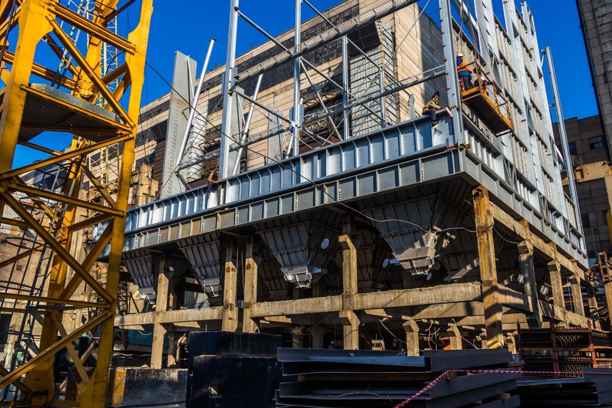 Сейчас на Приднепровской ТЭС работает 3 энергоблока на угле, а резервный энергоблок, может работать на антраците Сейчас на Приднепровской ТЭС работает 3 энергоблока на угле, а резервный энергоблок, может работать на антраците