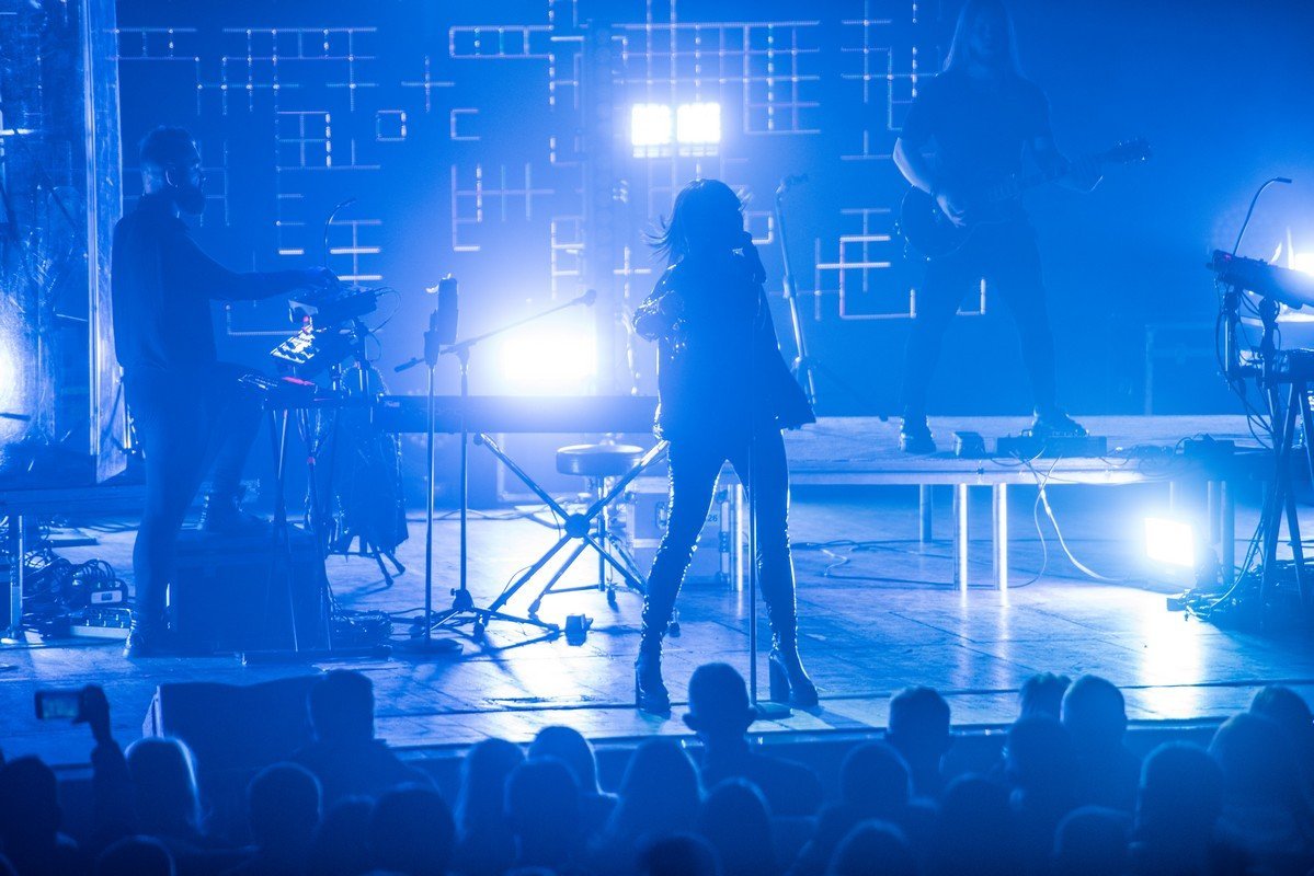 Люди подпевали любимым песням