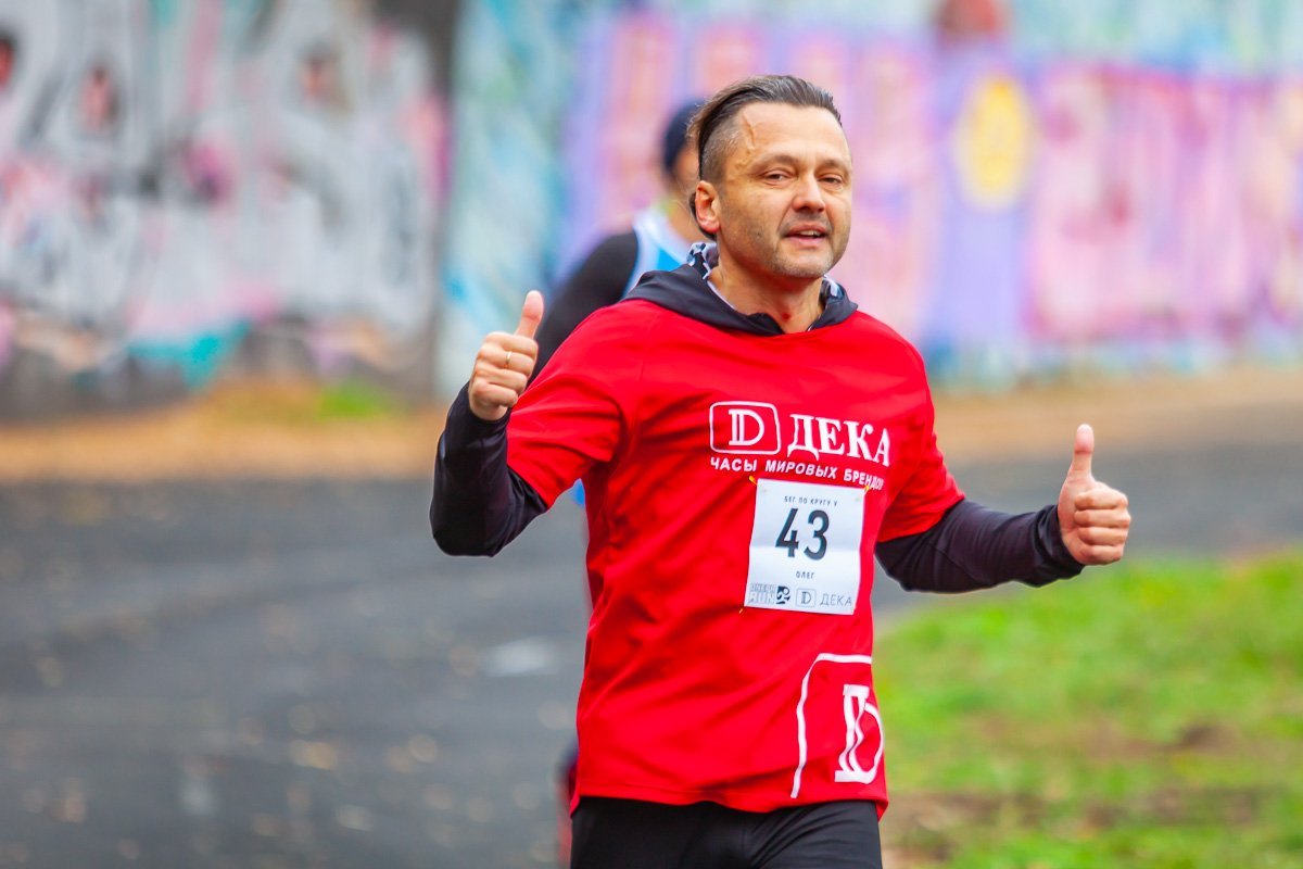 Настоящие спортсмены позируют даже во время соревнований Настоящие спортсмены позируют даже во время соревнований