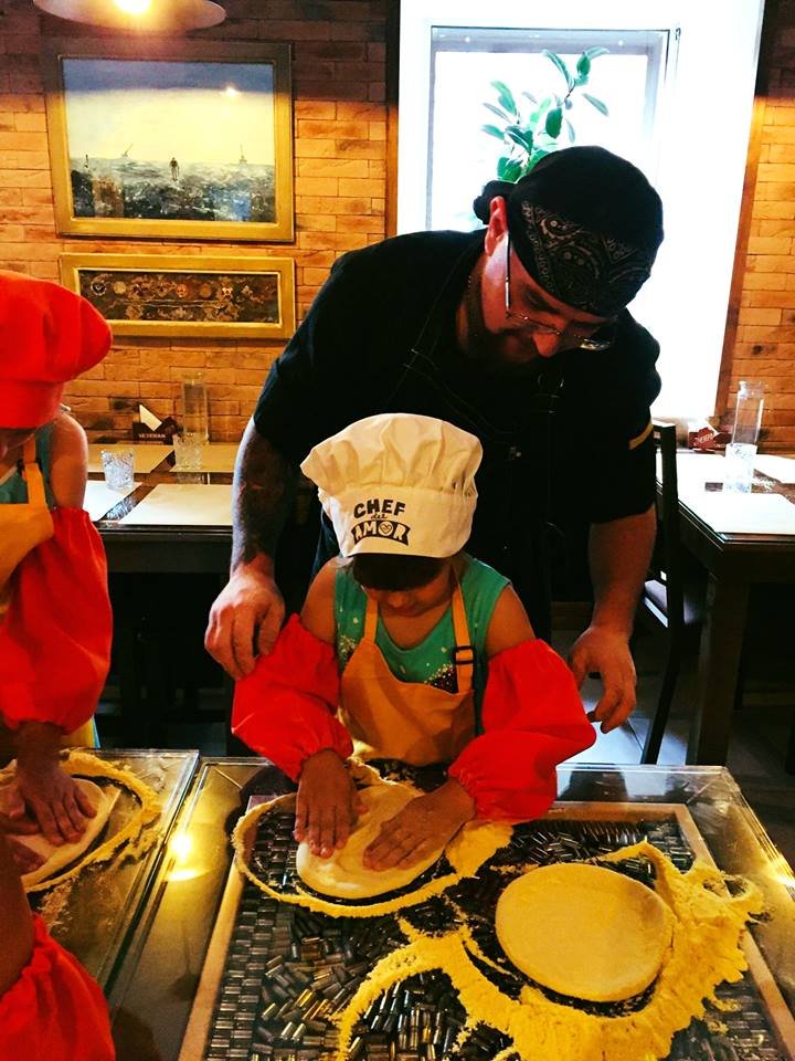 В кафе проводят бесплатные мастер-классы В кафе проводят бесплатные мастер-классы