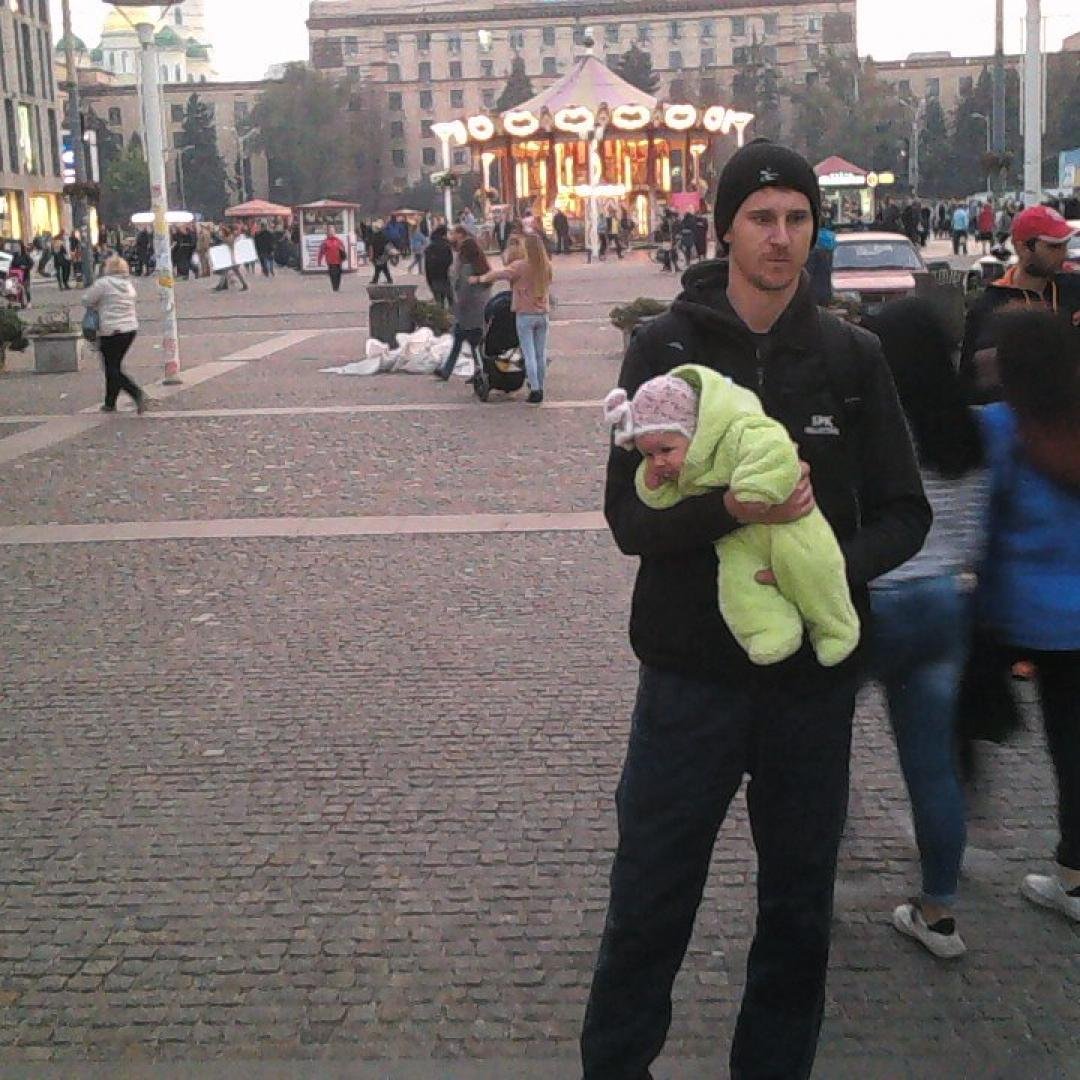 Дети такие маленькие. Как в них столько помещается? О чем они думают?