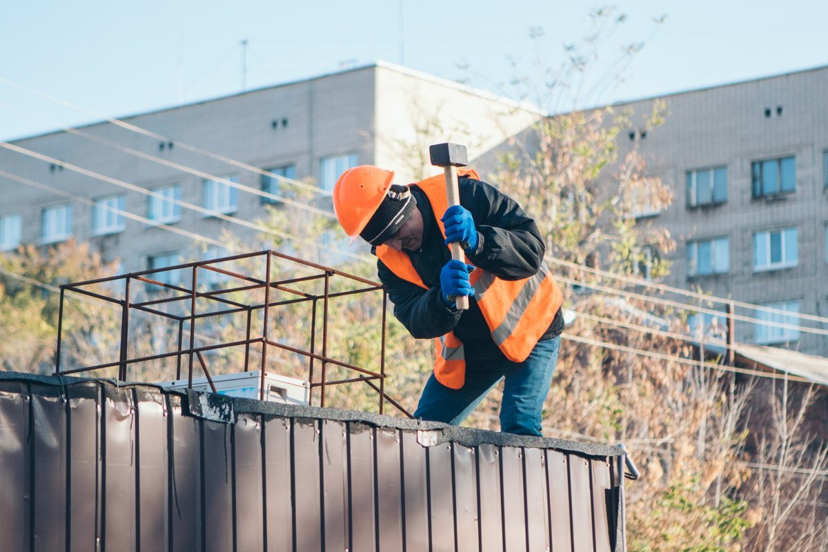 Рабочие действовали по старой схеме