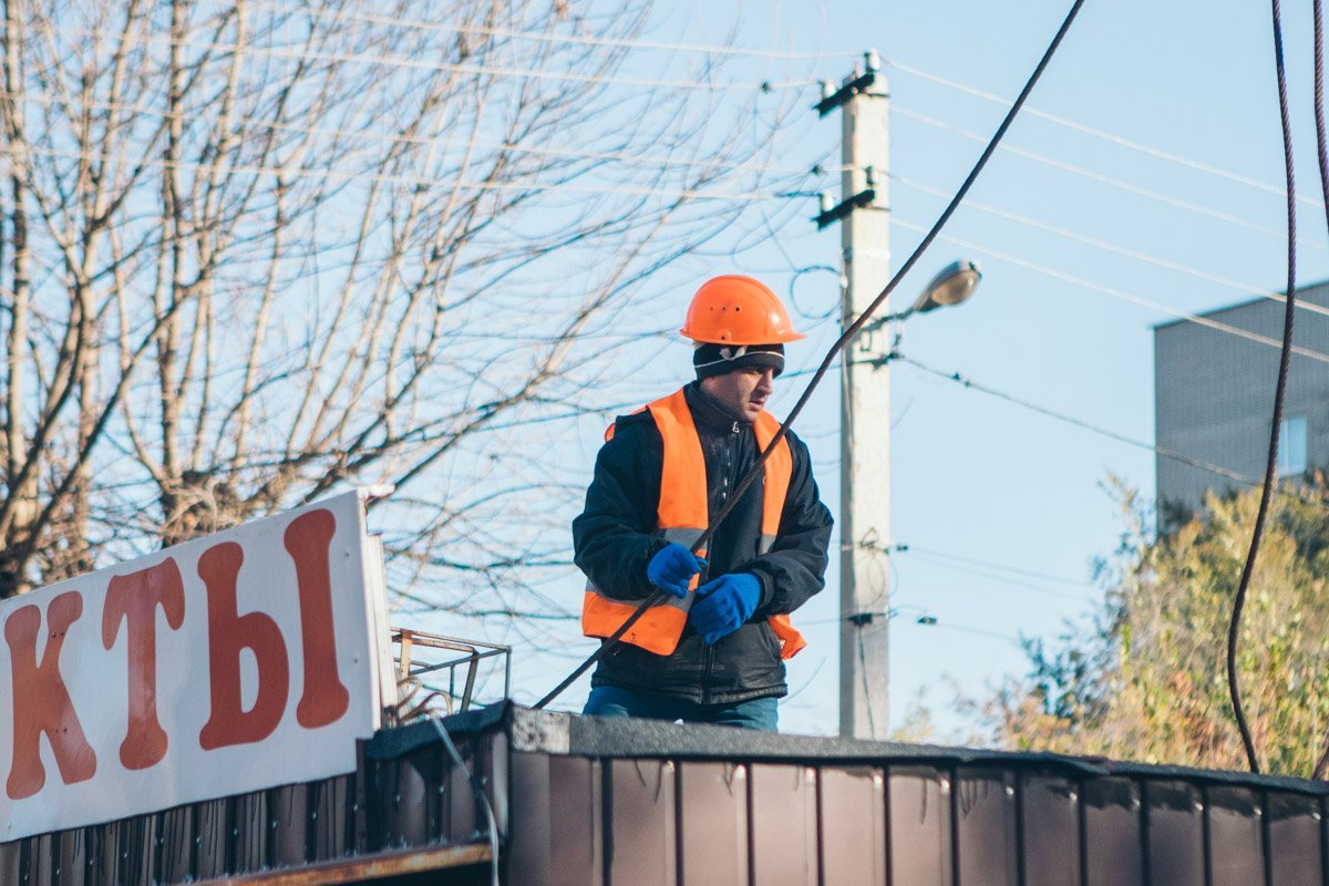 На работу коммунальщикам потребовалось чуть больше получаса