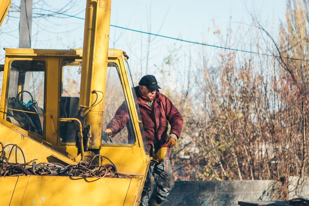 Этот киоск уже 84-й по счету, который коммунальщики "стерли с лица" города