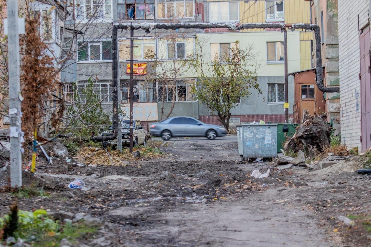 Ситуация с дорогами здесь особенно печальная