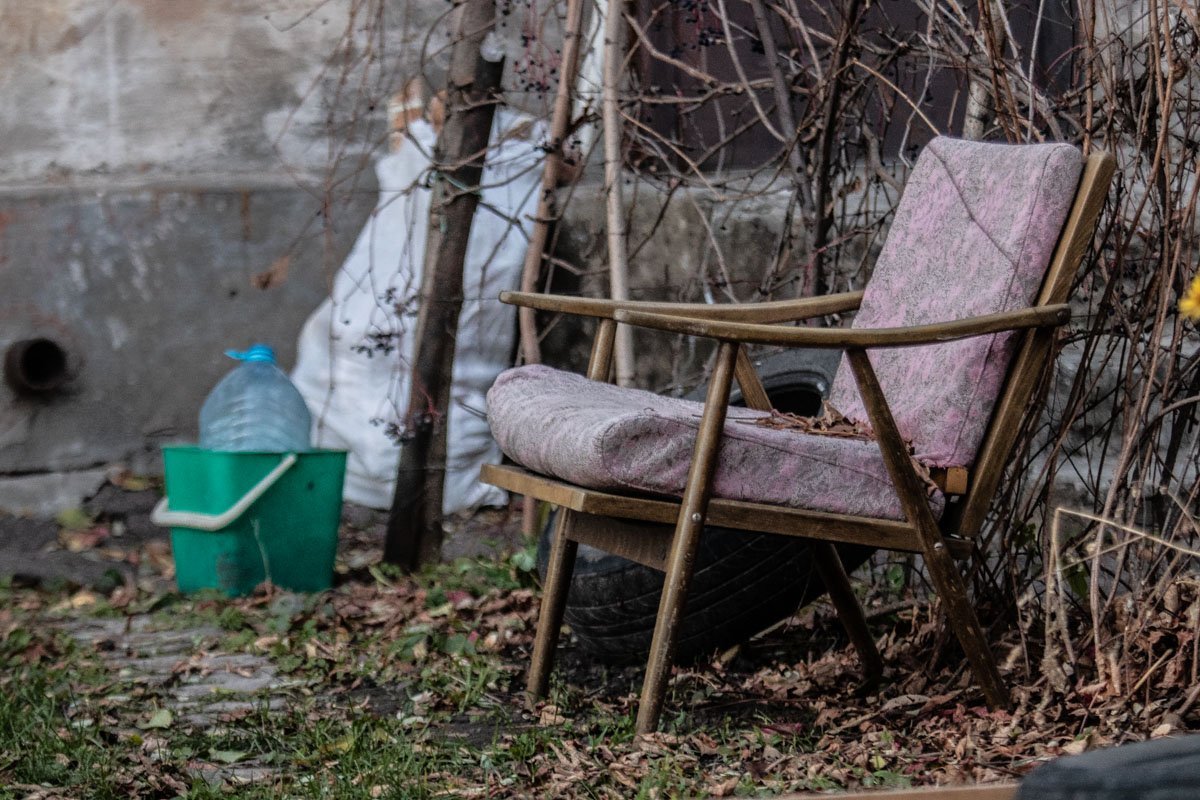 Смотришь на фото и слышишь ту звенящую тишину, которая царит во дворах