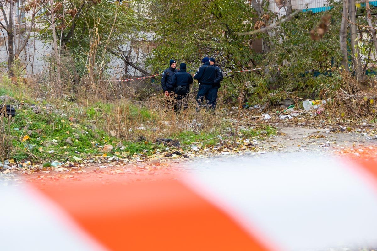 В заброшенном здании нашли изуродованное тело мужчины В заброшенном здании нашли изуродованное тело мужчины