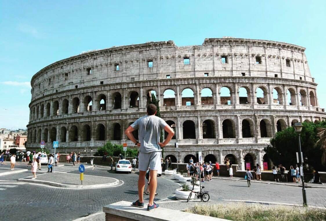 СМИ терялись в догадках, кто же изображен на муралле СМИ терялись в догадках, кто же изображен на муралле