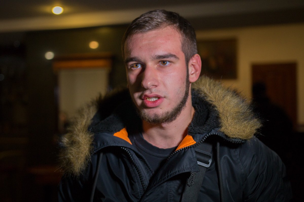 Богдан Визир, координатор "С14", рассказал, что активисты пришли с мирной миссией