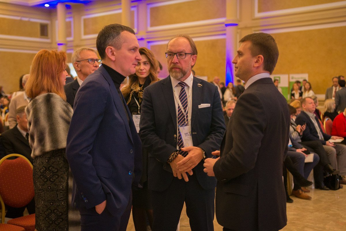 Форум - отличная возможность для встреч между представителями власти и бизнесменами Форум - отличная возможность для встреч между представителями власти и бизнесменами